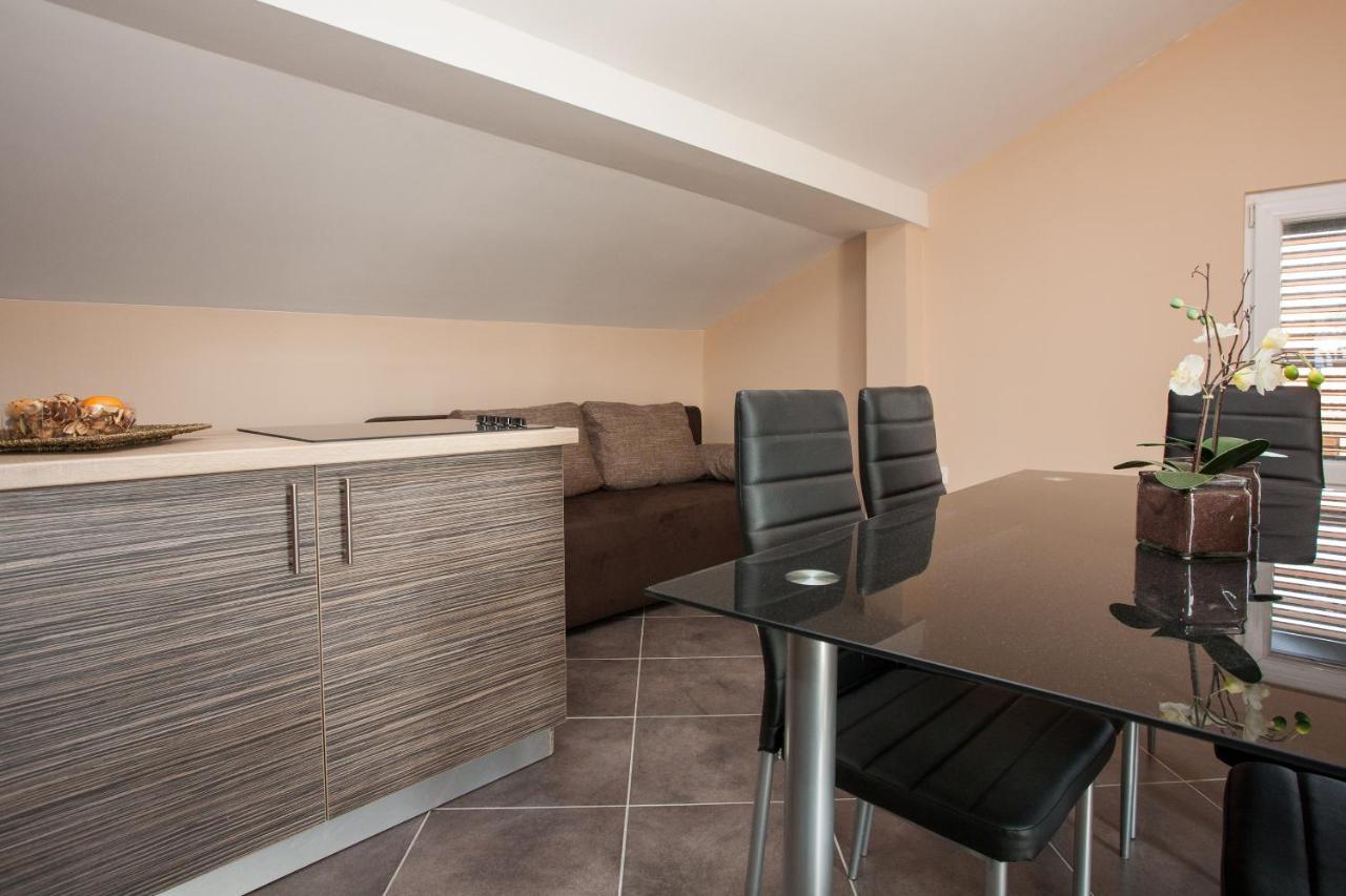 Apartments Tm Krk Town Exterior foto