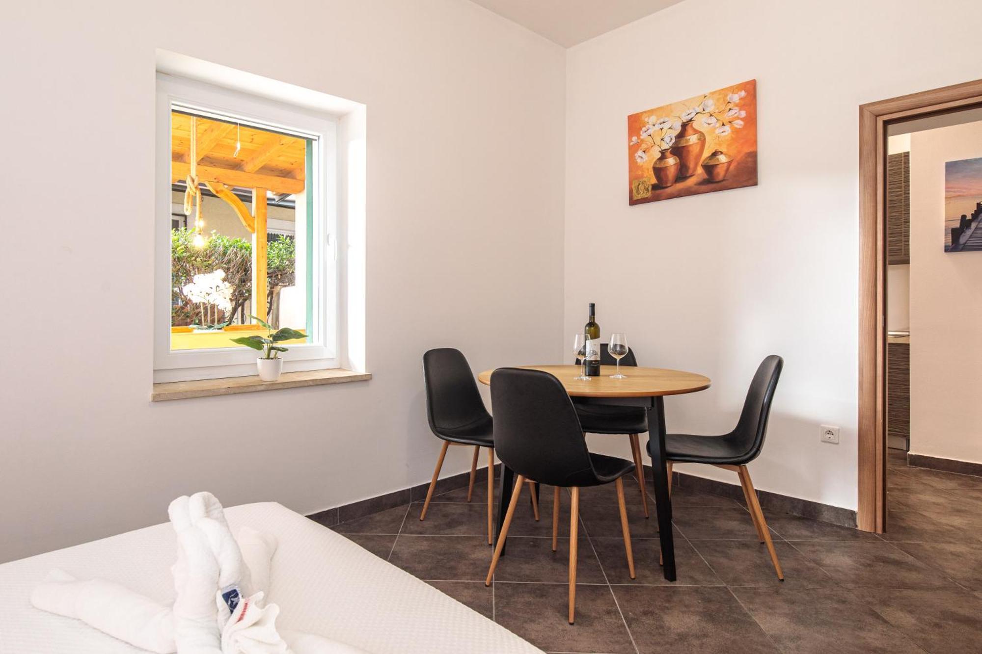 Apartments Tm Krk Town Exterior foto