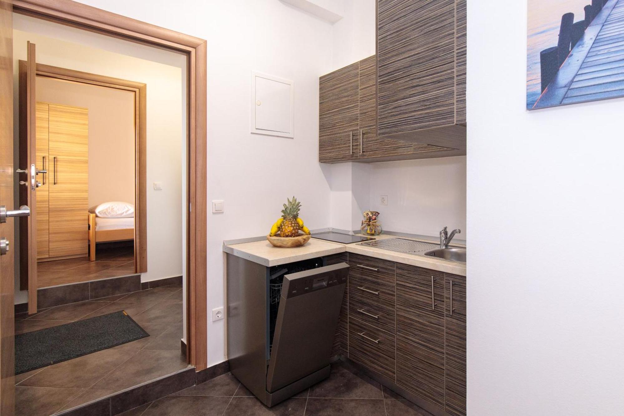 Apartments Tm Krk Town Exterior foto