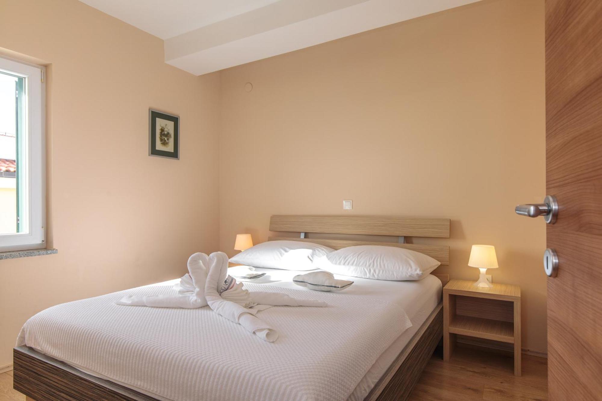 Apartments Tm Krk Town Exterior foto